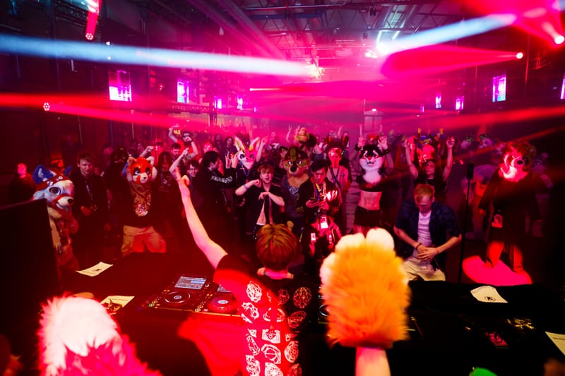 AVIA performing